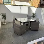 Cosy Townhouse In Central London